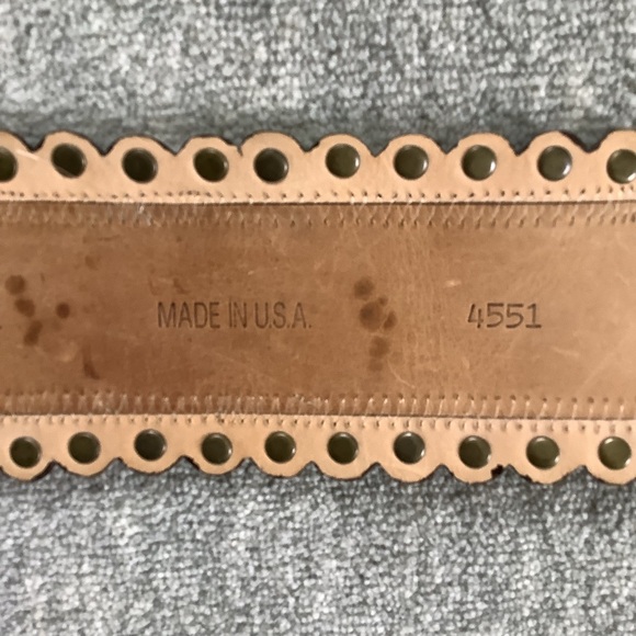 Brown Suede Leather Scallop Belt with Gold Accents Sz. L - Picture 6 of 6